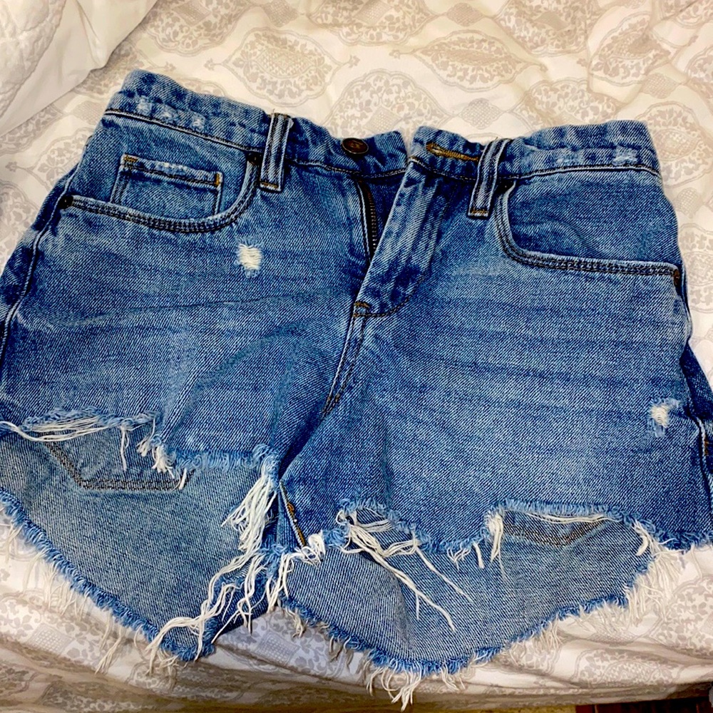 SIZE 24/25 JEAN SHORTS!!